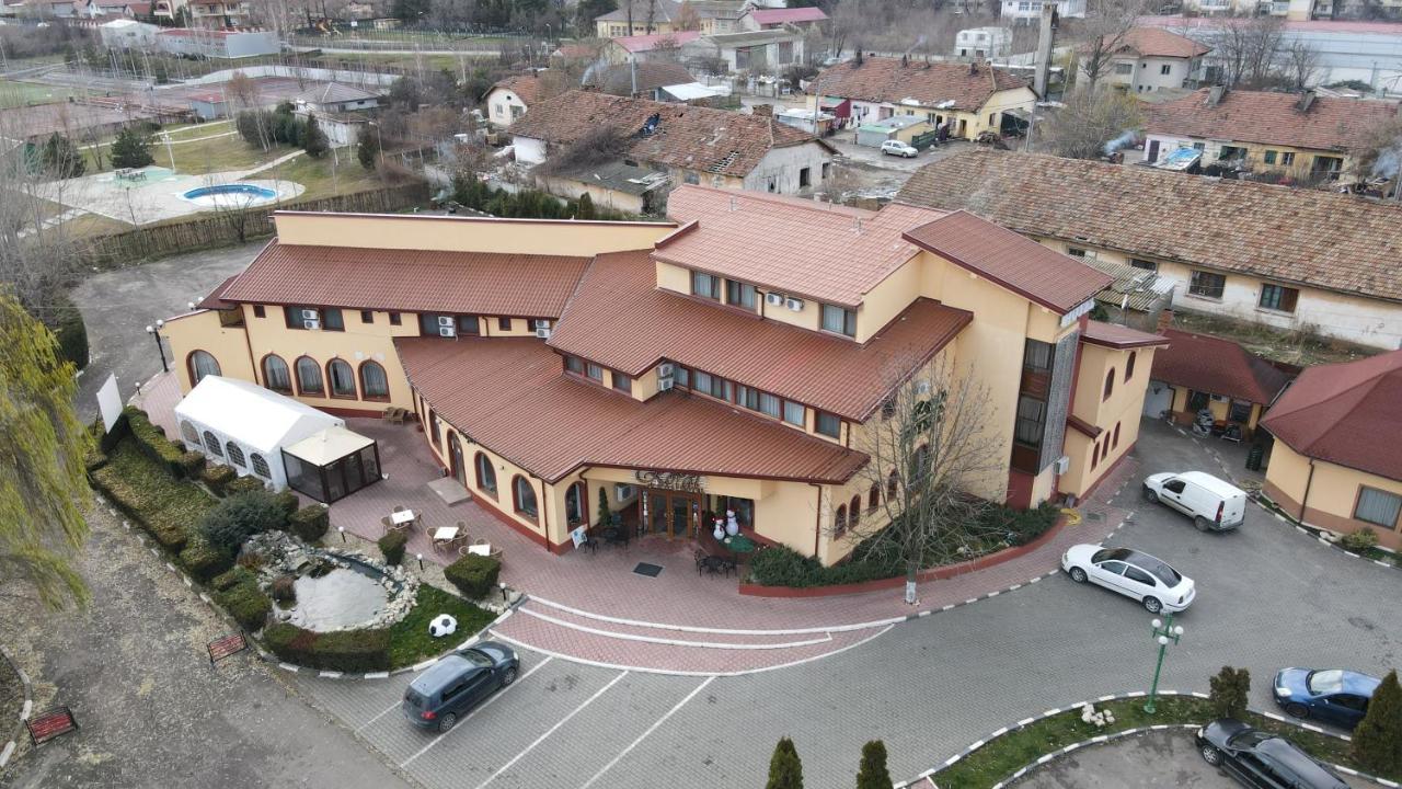 Hotel Royal Urziceni Luaran gambar